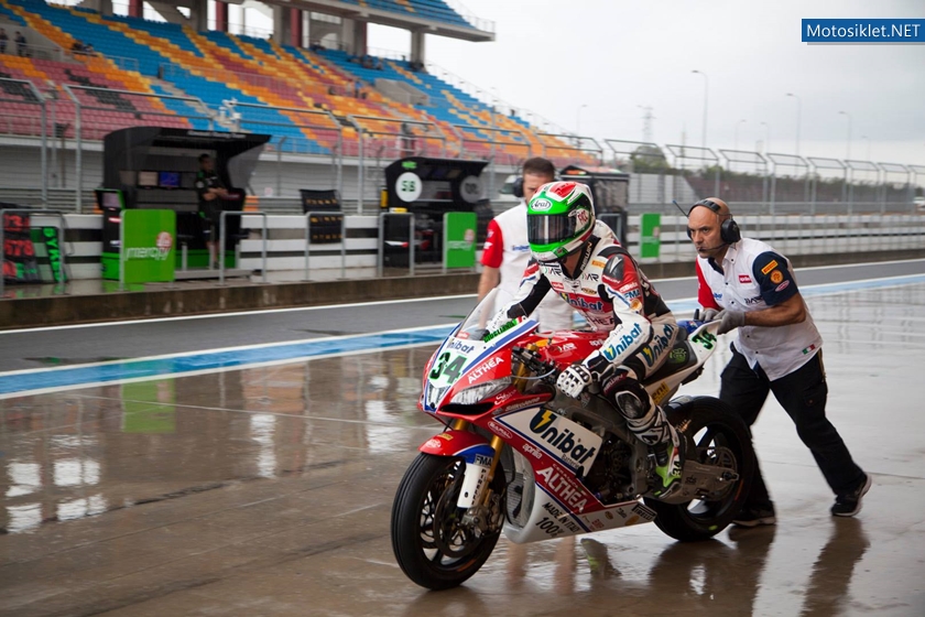 MT-Superbike-World-Championship-Intercity-Istanbul-Park-155