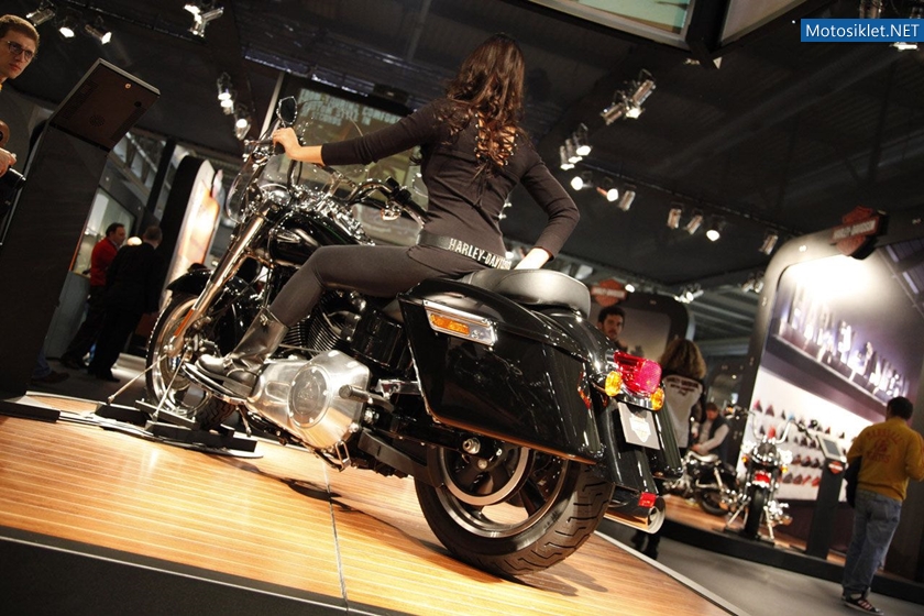 Harley-Davidson-Milano-MotosikletFuari-EICMA2011-002