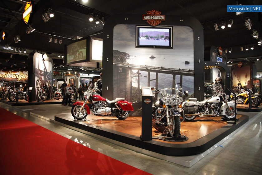 Harley-Davidson-Milano-MotosikletFuari-EICMA2011-006