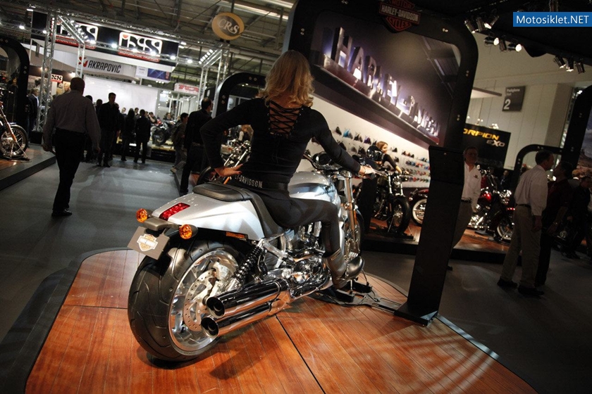 Harley-Davidson-Milano-MotosikletFuari-EICMA2011-026