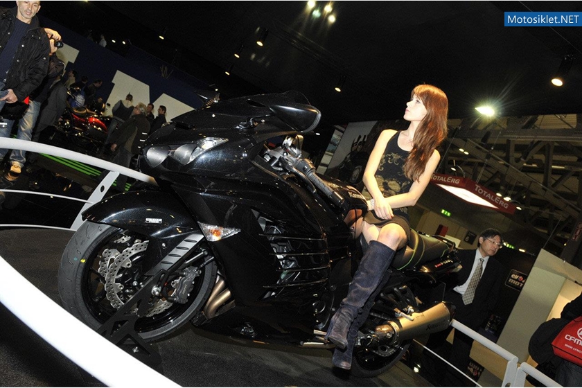 KAWASAKI-Milano-MotosikletFuari-EICMA2011-016