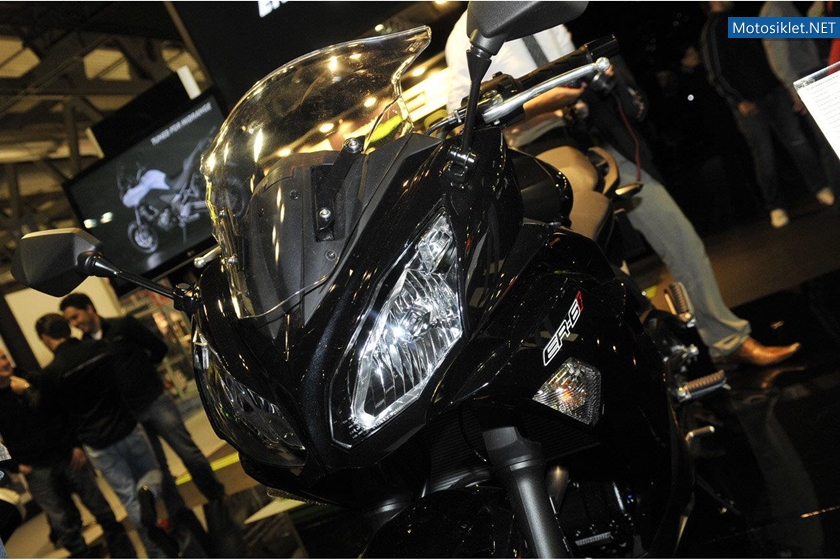 KAWASAKI-Milano-MotosikletFuari-EICMA2011-037