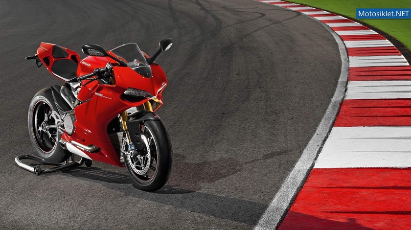 Ducati-1199-Panigale-S-2012-modeL-043