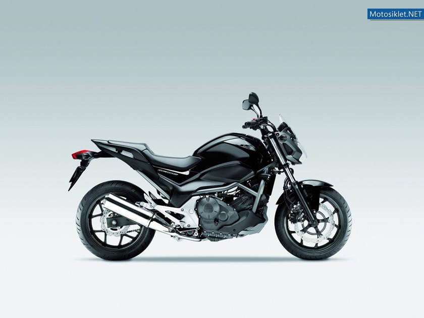 Honda-NC700S-2012-model-017