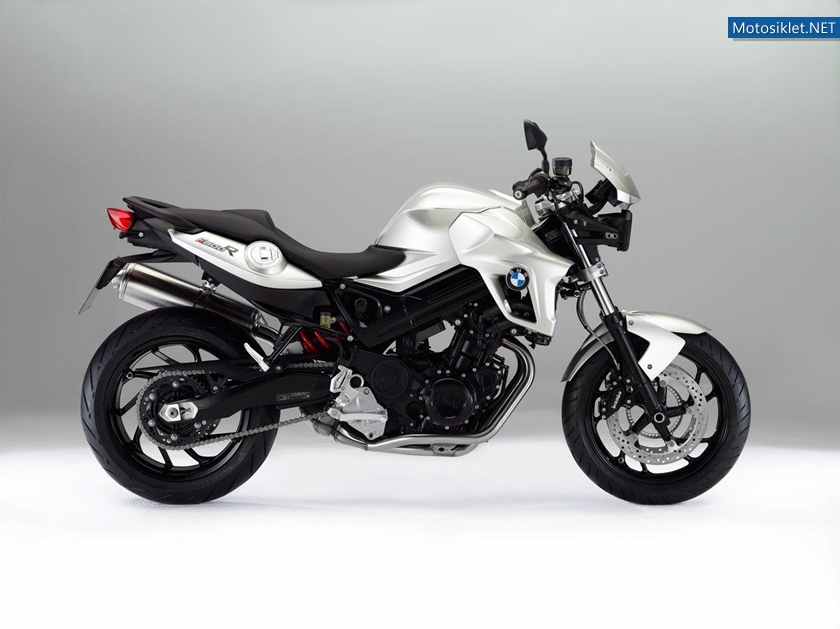 BMW-F800R-2012-model-003