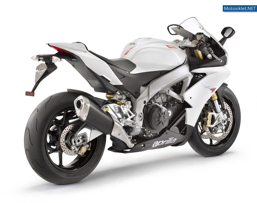 Aprilia-RSV4-R-APRC-e-Factory-006