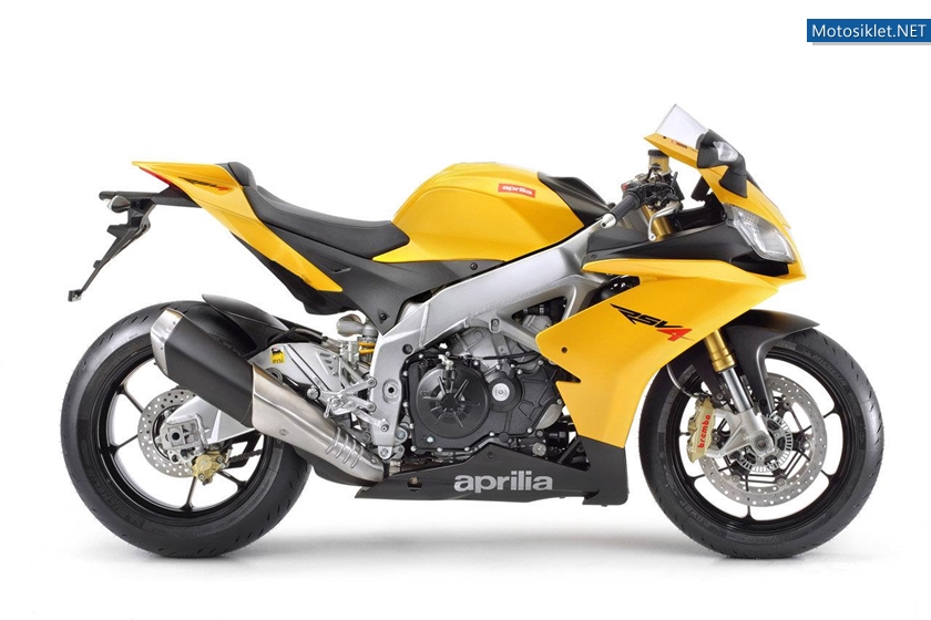 Aprilia-RSV4-R-APRC-e-Factory-017