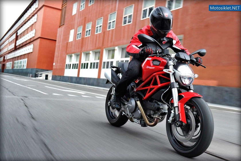 Ducati-Monster-795-010