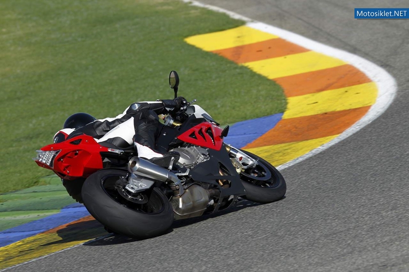 2012-BMW-S-1000RR-008