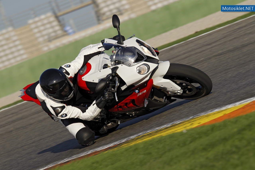 2012-BMW-S-1000RR-011