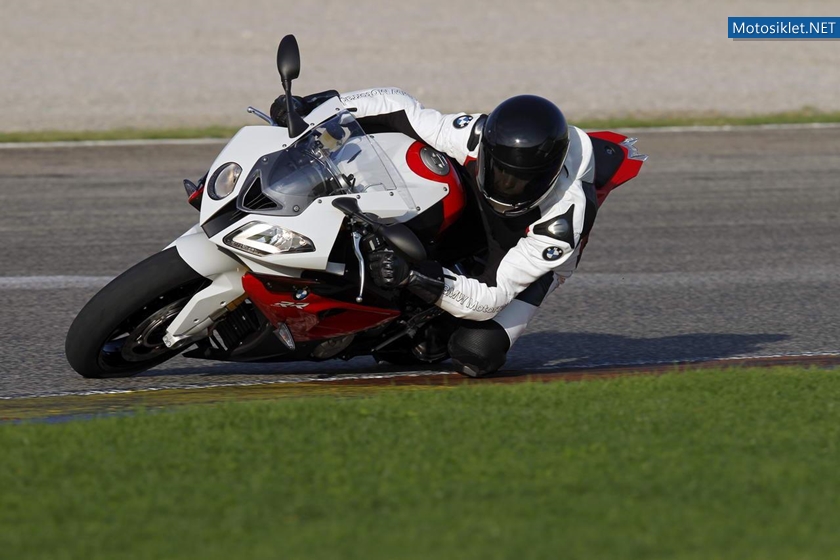 2012-BMW-S-1000RR-013