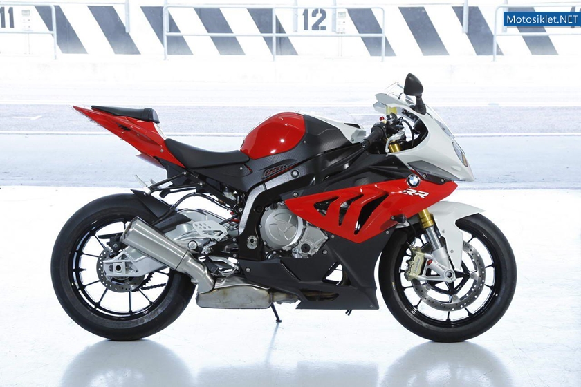 2012-BMW-S-1000RR-021