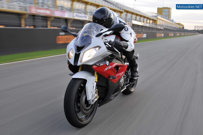 2012-BMW-S-1000RR-026