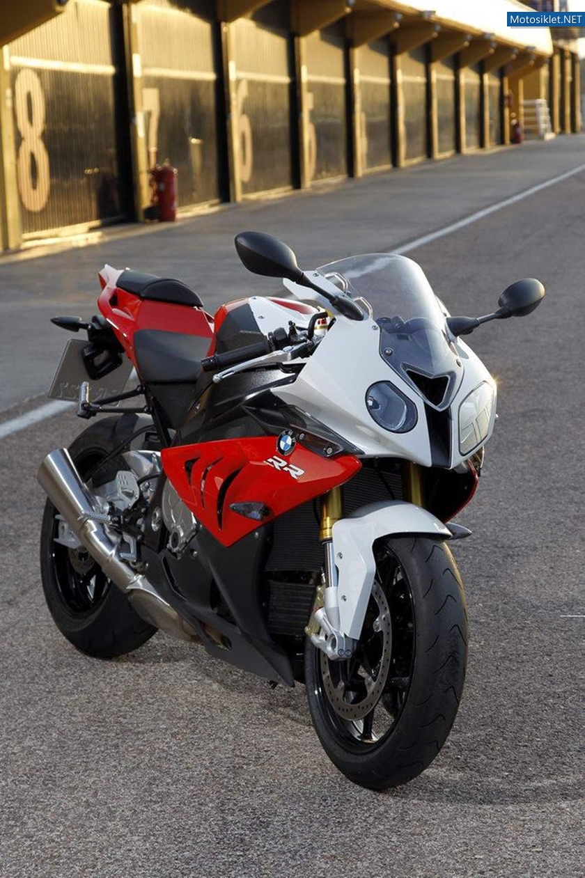 2012-BMW-S-1000RR-034