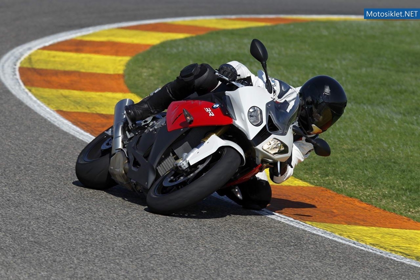 2012-BMW-S-1000RR-041