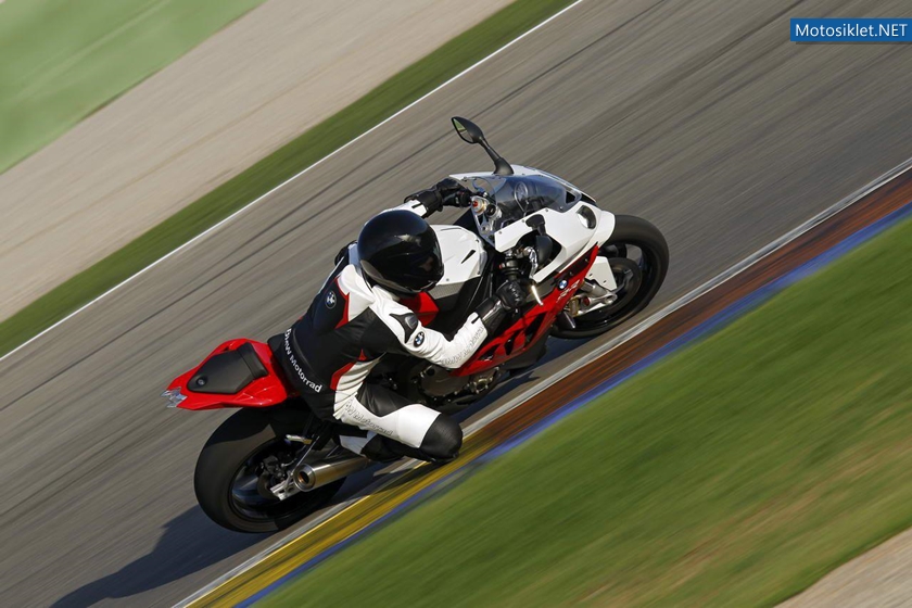 2012-BMW-S-1000RR-048