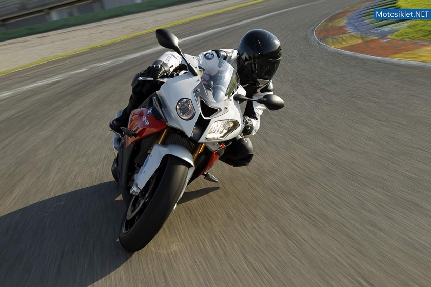 2012-BMW-S-1000RR-071