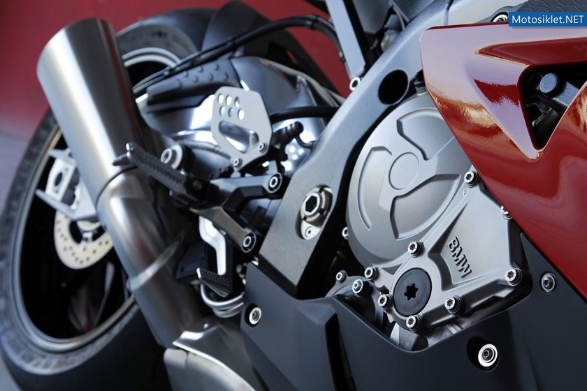 2012-BMW-S-1000RR-073