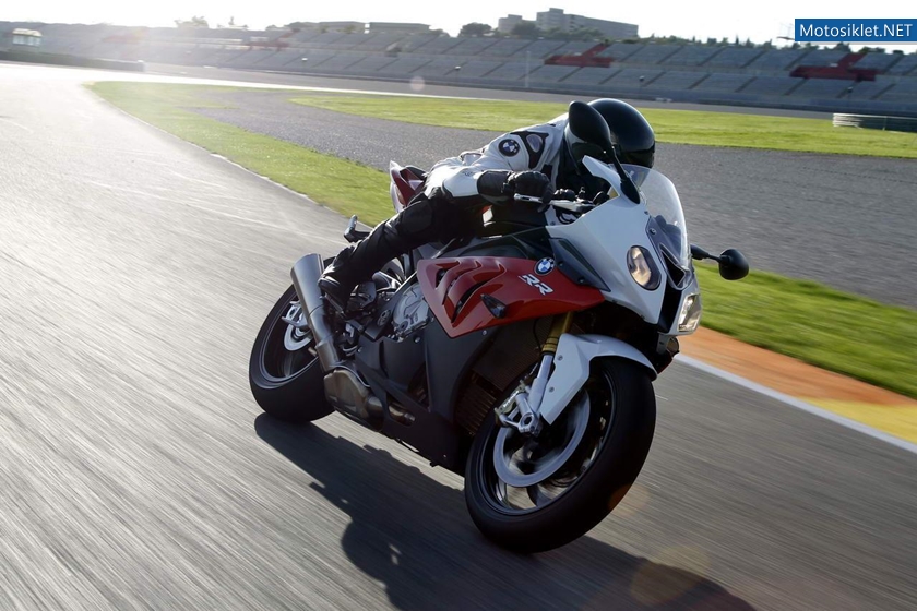 2012-BMW-S-1000RR-074