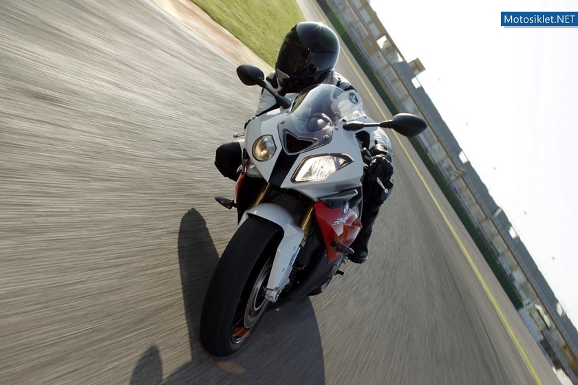 2012-BMW-S-1000RR-090