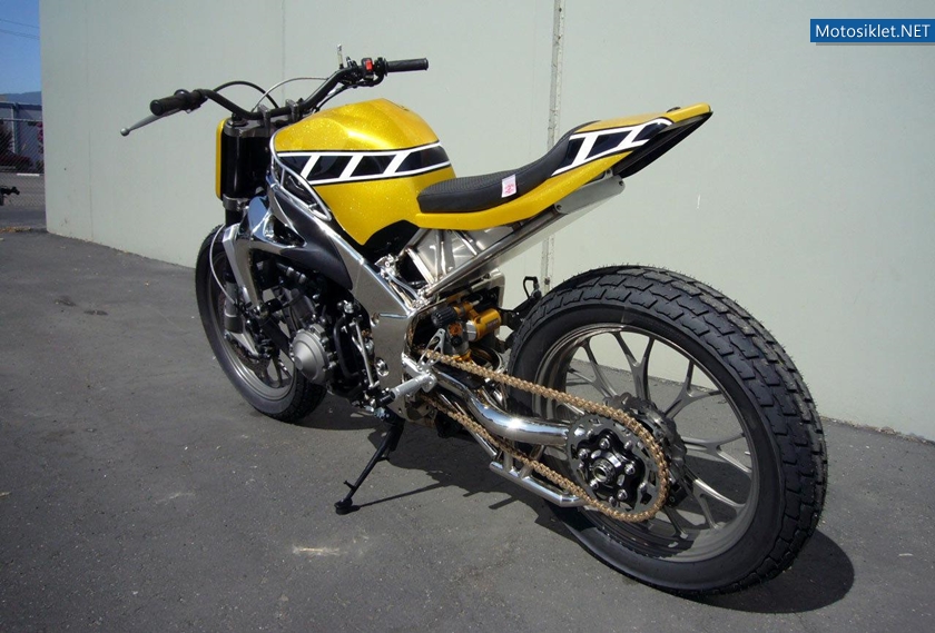 Yamaha-R1-Street-Tracker-008