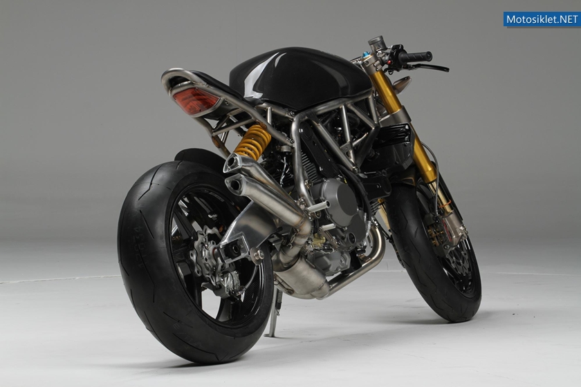 Ducati-Monster-NCR-M4-Custom-70000-010