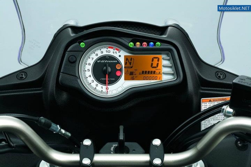 2012-Suzuki-V-Strom-650-ABS-002