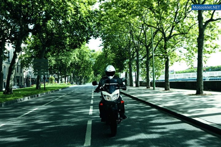 2012-Suzuki-V-Strom-650-ABS-024