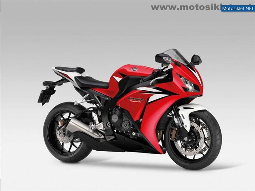 2012-Honda-CBR-1000RR-Fireblade-004