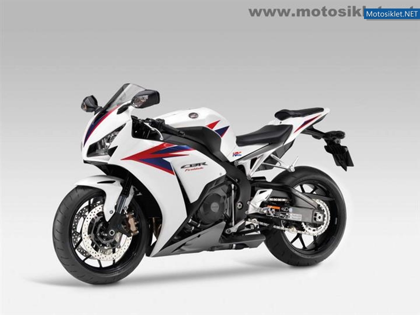 2012-Honda-CBR-1000RR-Fireblade-029