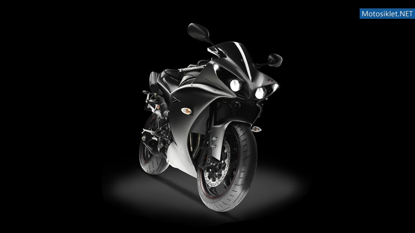 2012-Yamaha-YZF-R1-034