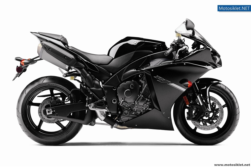 2012-Yamaha-YZF-R1-078