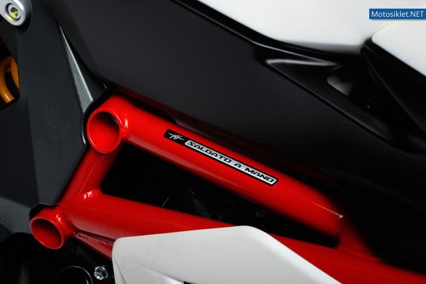 2012-MV-Agusta-F4-RR-201Hp-006