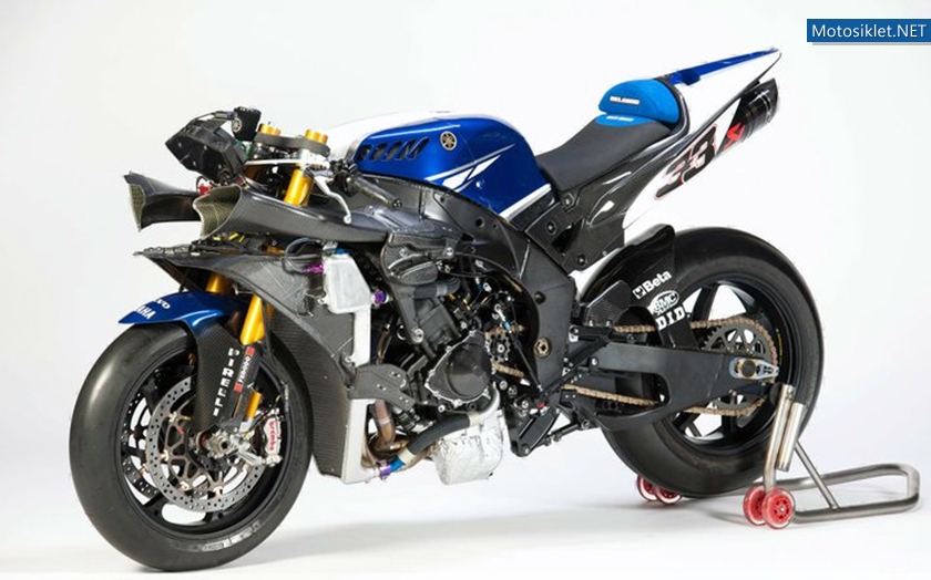 Yamaha-World-Superbike-Takimi-004