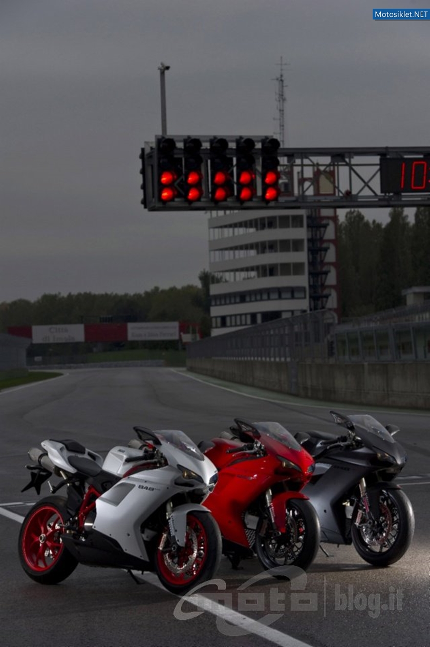 Ducati-848-Evo-Ducati-1198SP-003