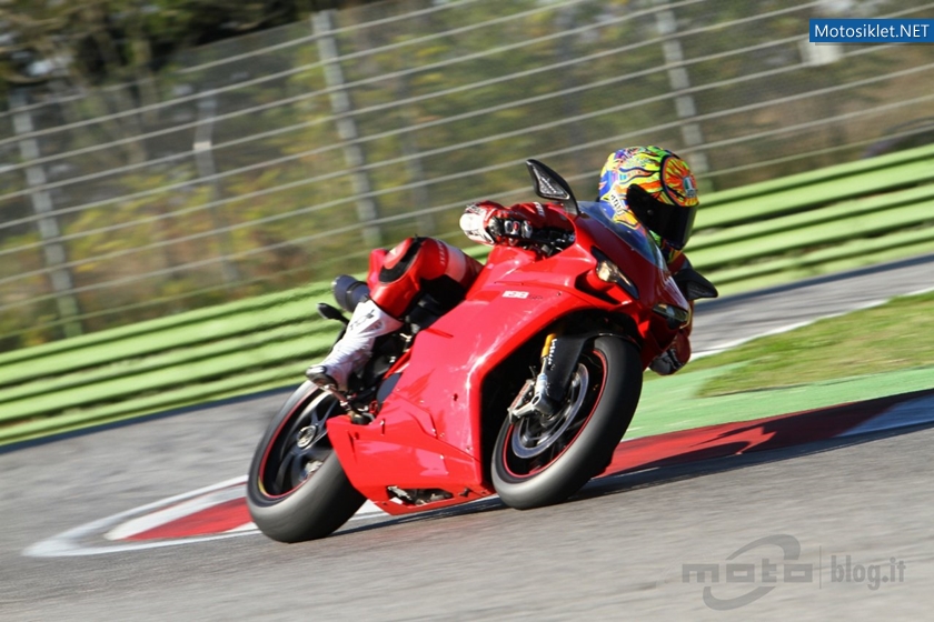 Ducati-848-Evo-Ducati-1198SP-009