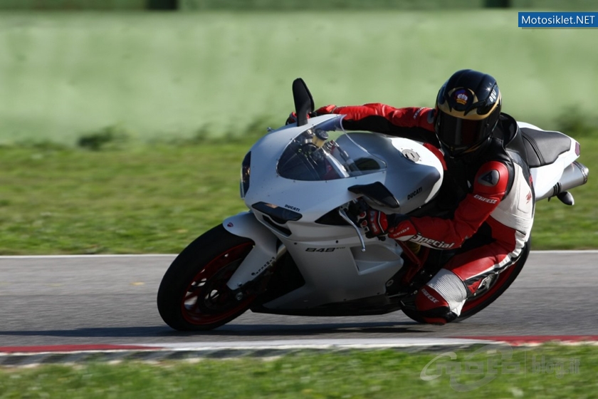 Ducati-848-Evo-Ducati-1198SP-016