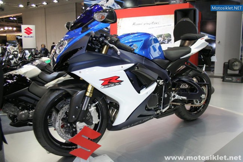 SUZUKI-Standindan-Goruntuler-Eicma2010-006