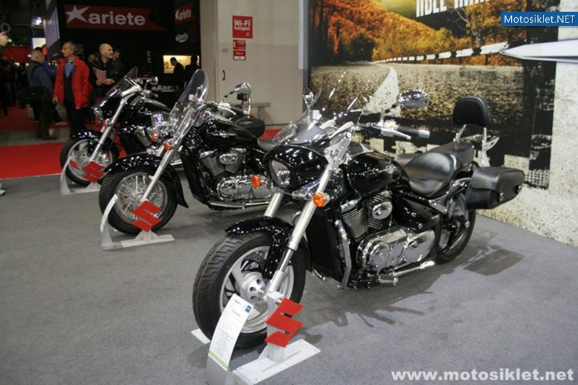 SUZUKI-Standindan-Goruntuler-Eicma2010-012