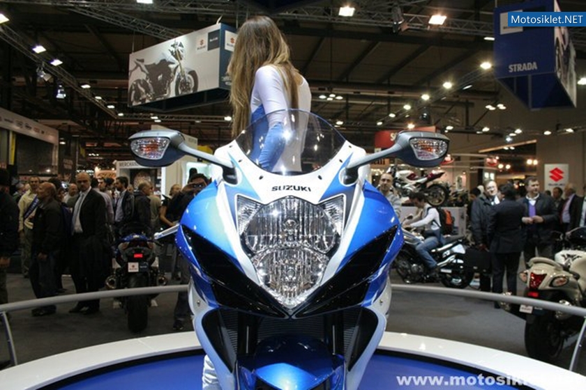 SUZUKI-Standindan-Goruntuler-Eicma2010-019