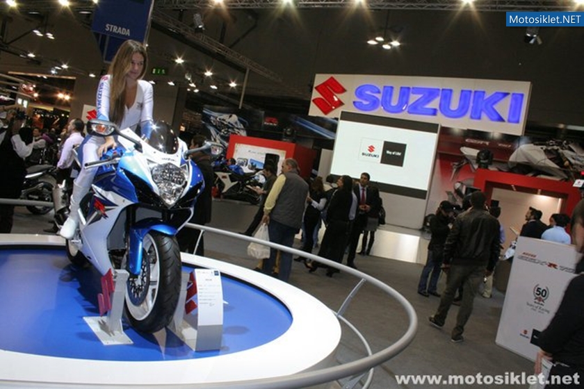 SUZUKI-Standindan-Goruntuler-Eicma2010-029