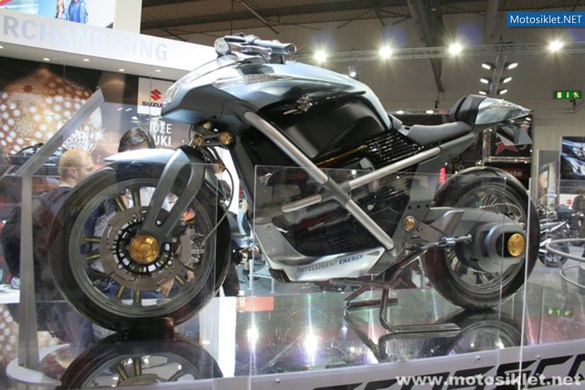 SUZUKI-Standindan-Goruntuler-Eicma2010-032