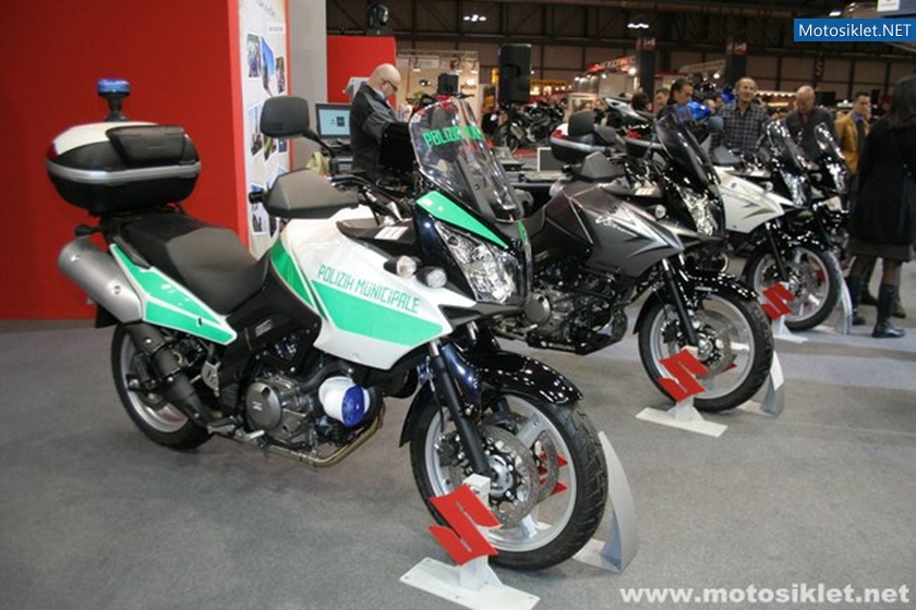 SUZUKI-Standindan-Goruntuler-Eicma2010-045