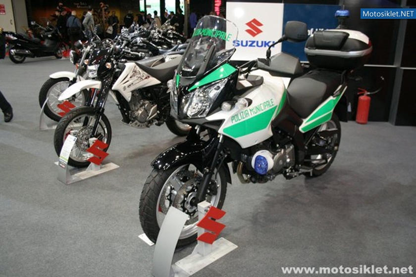 SUZUKI-Standindan-Goruntuler-Eicma2010-057