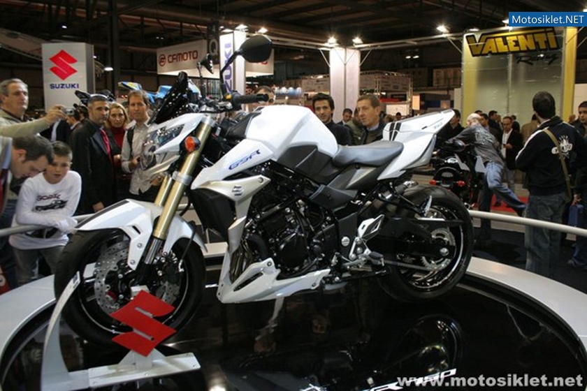 SUZUKI-Standindan-Goruntuler-Eicma2010-058