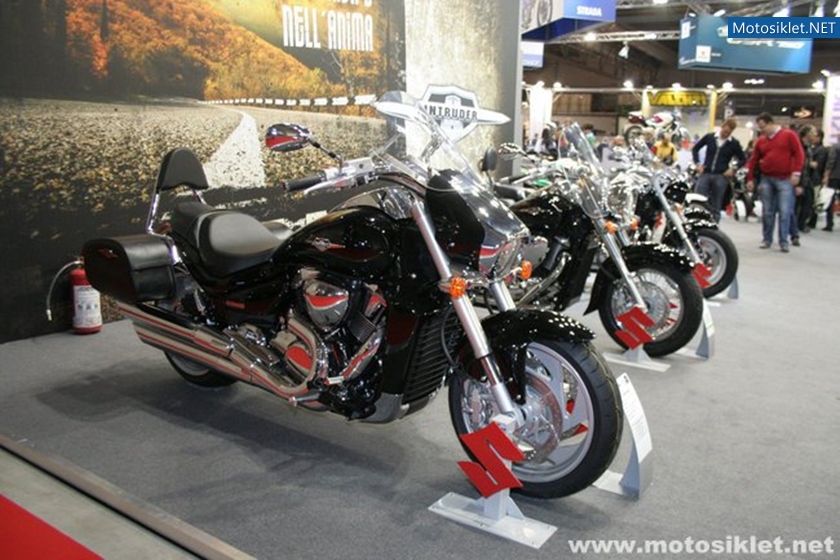 SUZUKI-Standindan-Goruntuler-Eicma2010-059