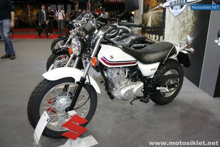 SUZUKI-Standindan-Goruntuler-Eicma2010-064