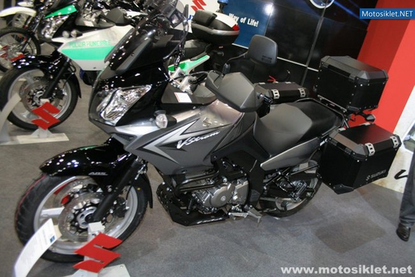 SUZUKI-Standindan-Goruntuler-Eicma2010-069