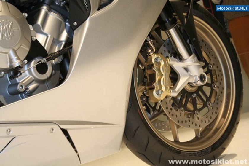 MV-Agusta-F3-2011-027