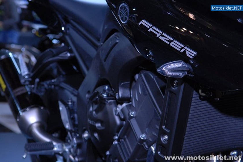 Yamaha-Standi-Eicma-2010-008